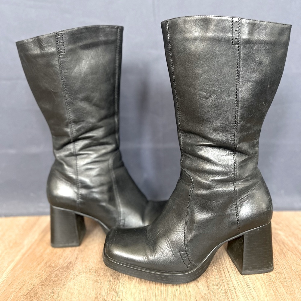 HOT MID CALF BOOT